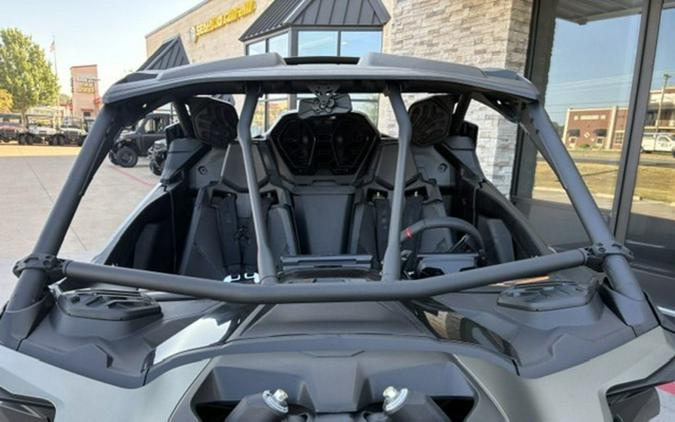 2026 Can-Am Maverick R X Rc