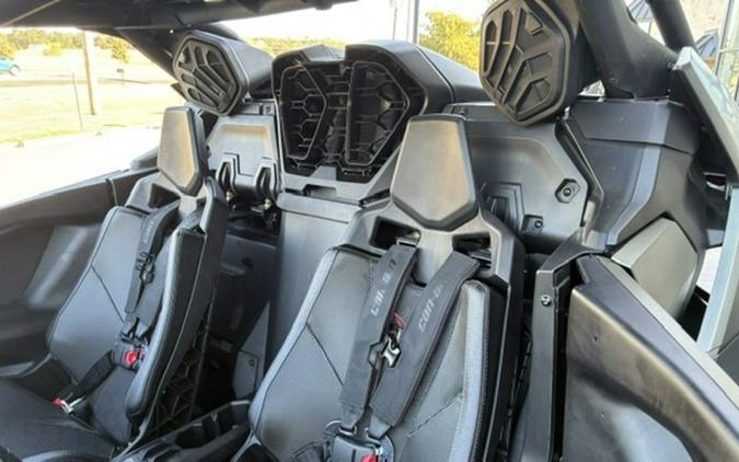 2026 Can-Am Maverick R X Rc
