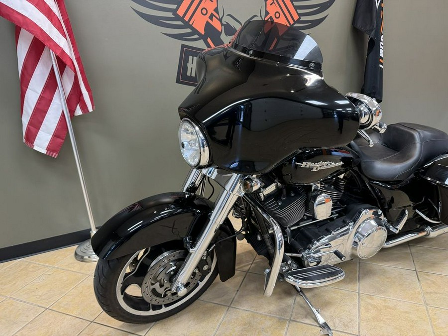 2010 Harley-Davidson Street GlideT Base