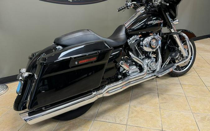 2010 Harley-Davidson Street GlideT Base