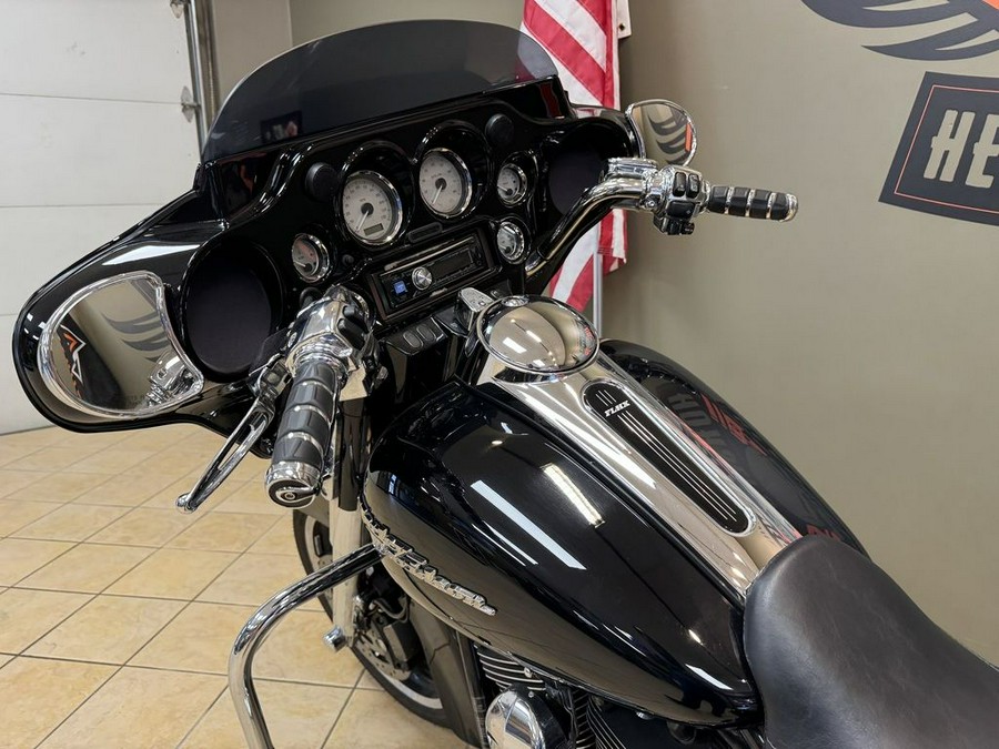 2010 Harley-Davidson Street GlideT Base