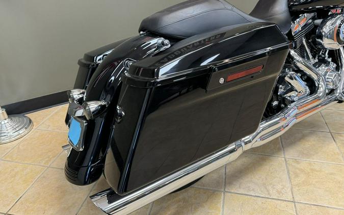 2010 Harley-Davidson Street Glide™ Base