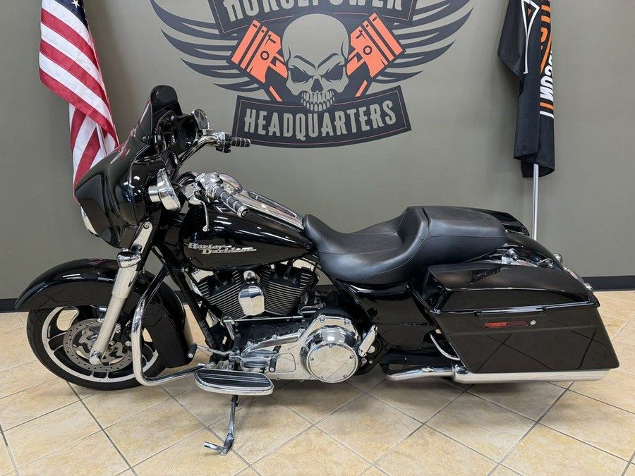 2010 Harley-Davidson Street GlideT Base