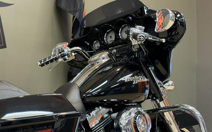 2010 Harley-Davidson Street GlideT Base