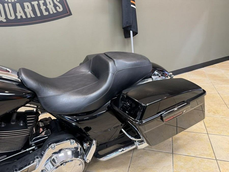 2010 Harley-Davidson Street Glide™ Base