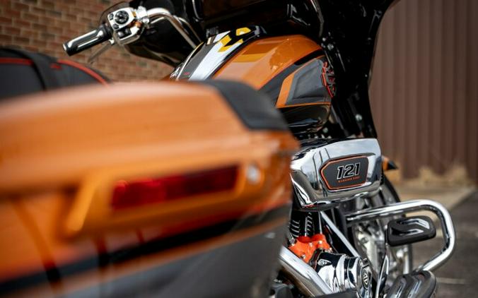 Harley-Davidson® CVO Street Glide 2026 FLHXSE 34607276 TORCHED ORANGE W/ PINSTRIPE