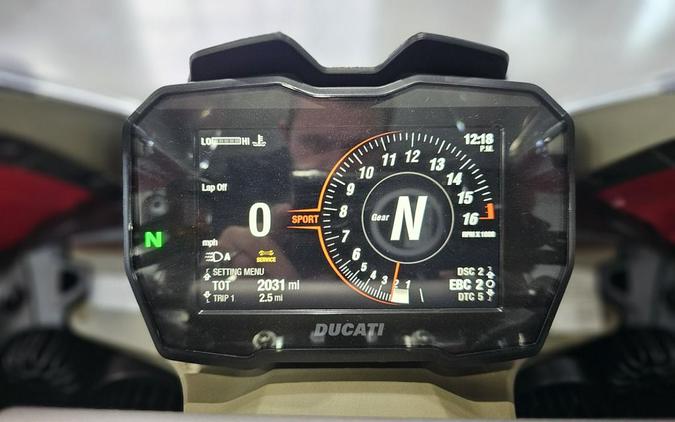 2024 Ducati Panigale V4 Red