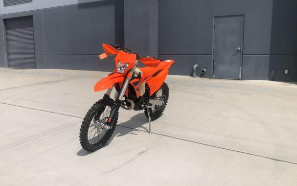 2025 KTM 150 XC-W