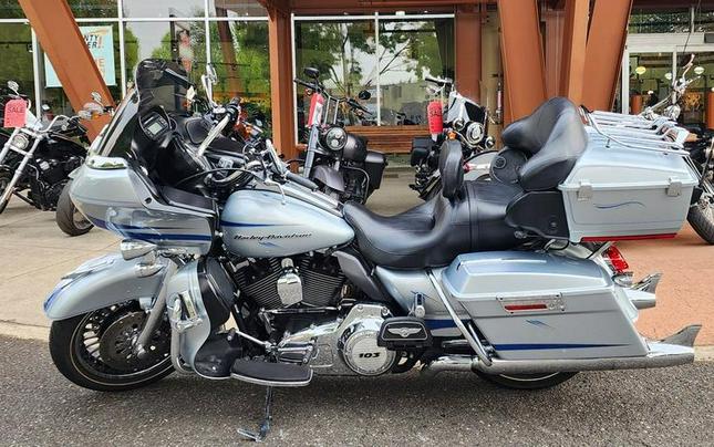 2011 Harley-Davidson® FLTRU - Road Glide® Ultra