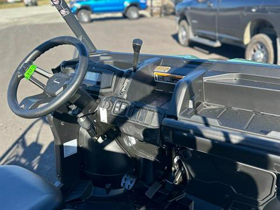 2025 Can-Am Defender MAX HD7