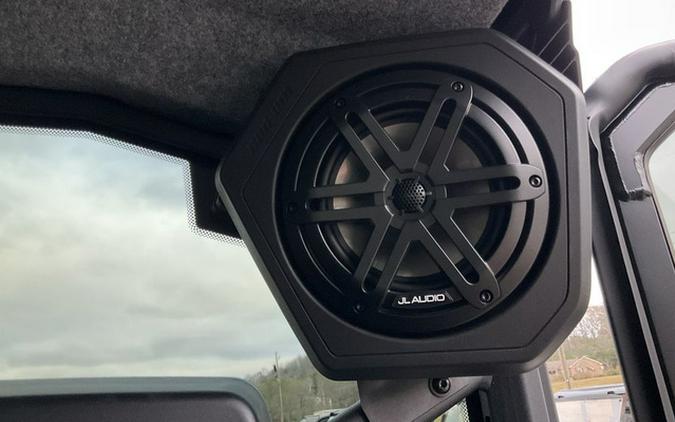 2026 Can-Am Defender MAX Limited HD11