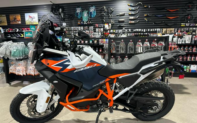 2026 KTM 1390 Super Adventure R