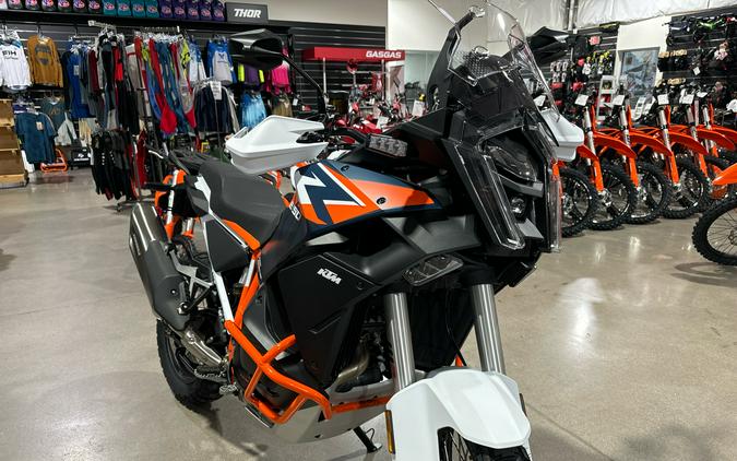2026 KTM 1390 Super Adventure R