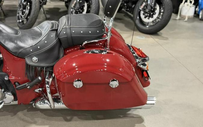 2016 Indian Motorcycle® Chieftain® Indian Red