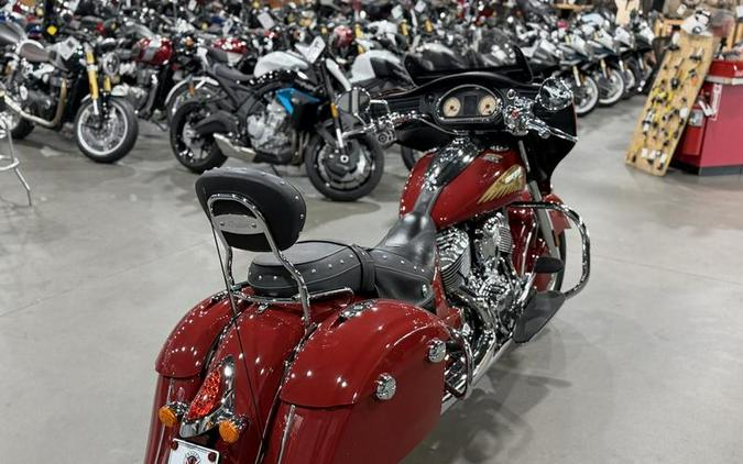 2016 Indian Motorcycle® Chieftain® Indian Red