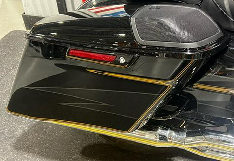 2017 Harley-Davidson CVO™ Street Glide®