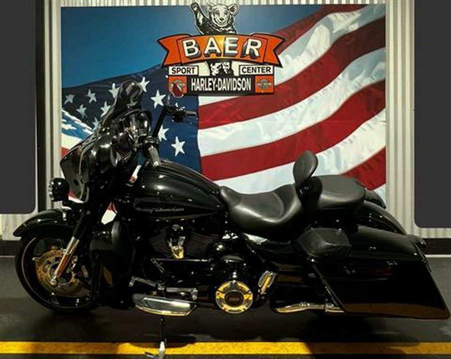 2017 Harley-Davidson CVO™ Street Glide®