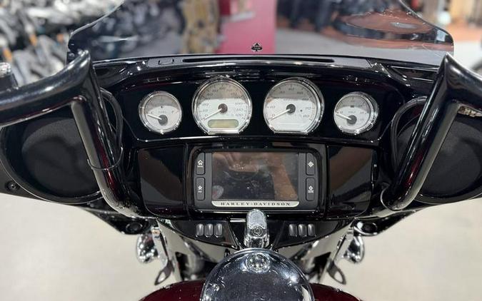 2017 Harley-Davidson® FLHXS - Street Glide® Special