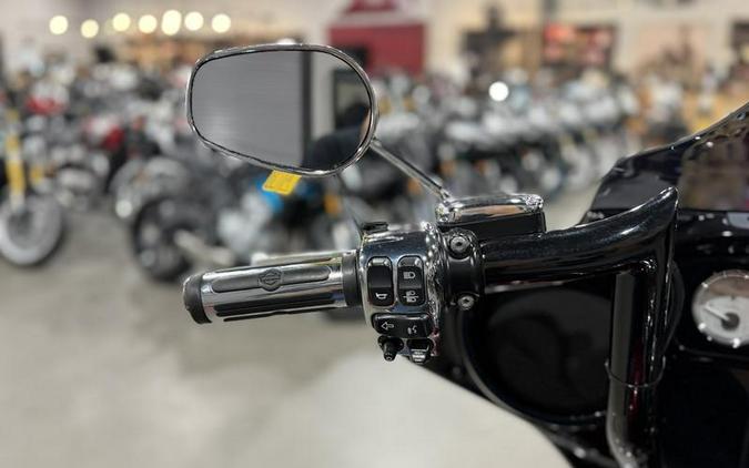 2017 Harley-Davidson® FLHXS - Street Glide® Special