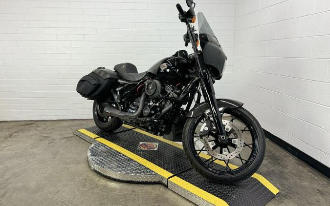 2021 Harley-Davidson® Road King® Special BLACK