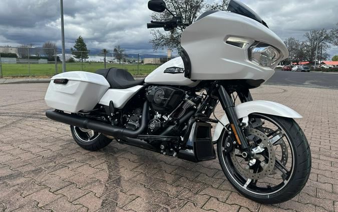 FLTRX 2024 Road Glide™