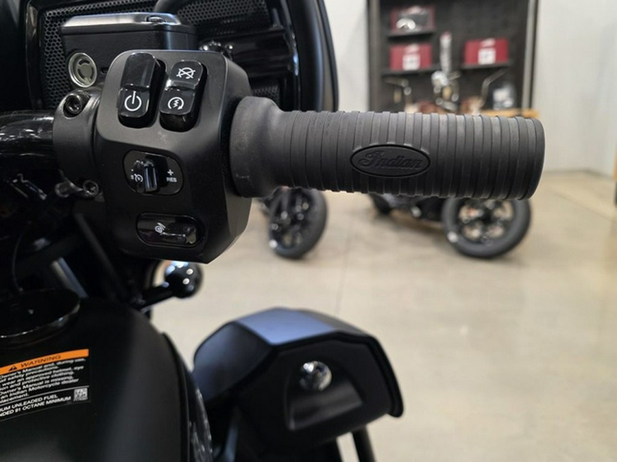 2025 Indian Roadmaster Dark Horse w/Powerband Audio Black Smoke