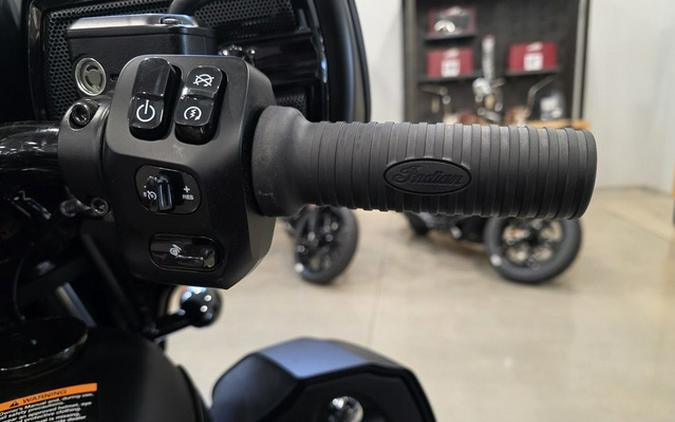 2025 Indian Roadmaster Dark Horse w/Powerband Audio Black Smoke