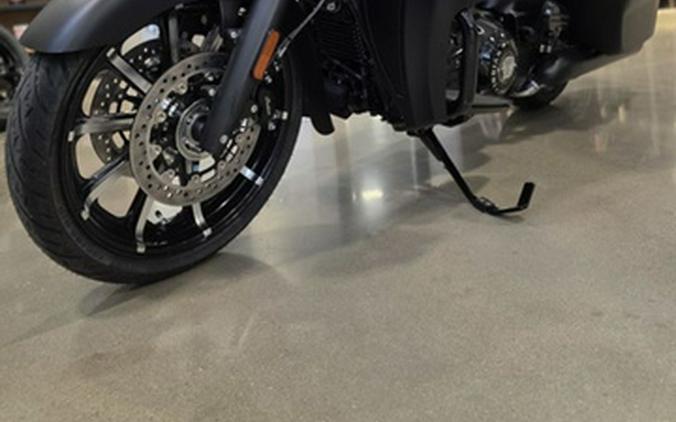 2025 Indian Roadmaster Dark Horse w/Powerband Audio Black Smoke