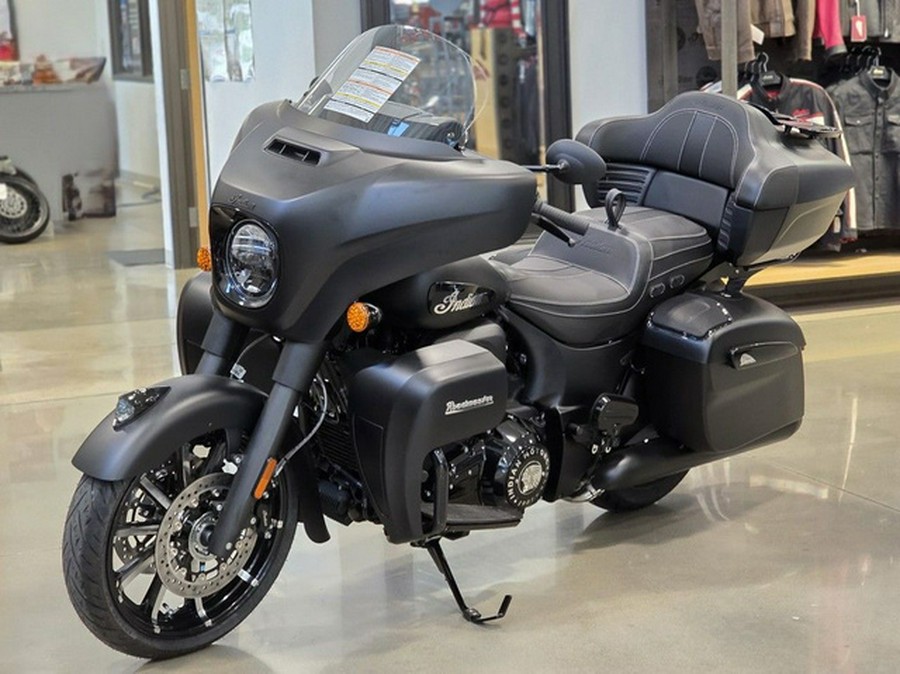 2025 Indian Roadmaster Dark Horse w/Powerband Audio Black Smoke