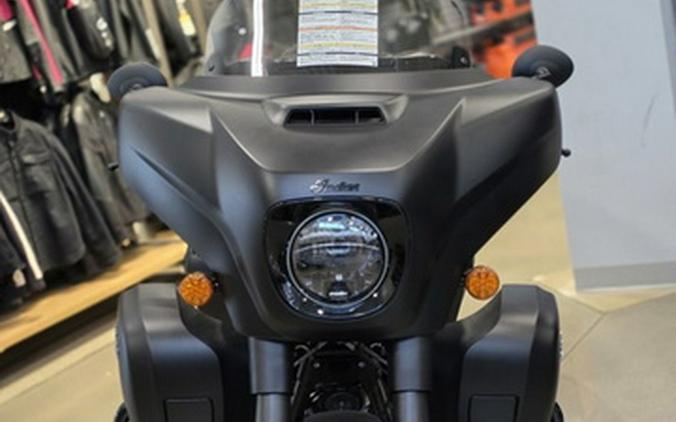 2025 Indian Roadmaster Dark Horse w/Powerband Audio Black Smoke