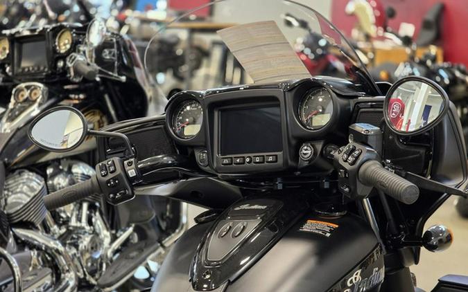 2025 Indian Roadmaster Dark Horse w/Powerband Audio Black Smoke