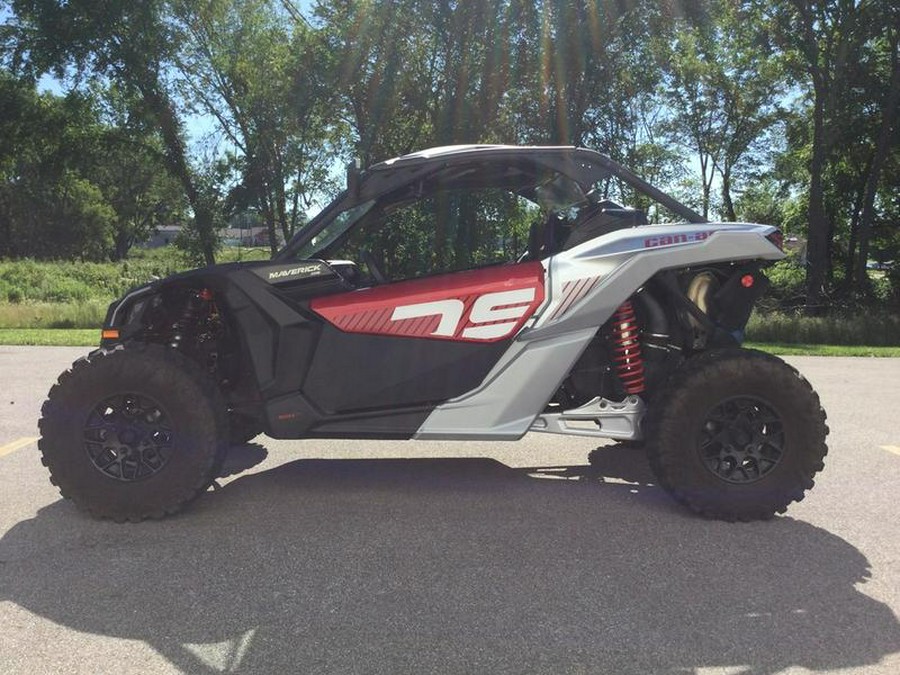 2024 Can-Am® Maverick X3 DS Turbo Catalyst Gray