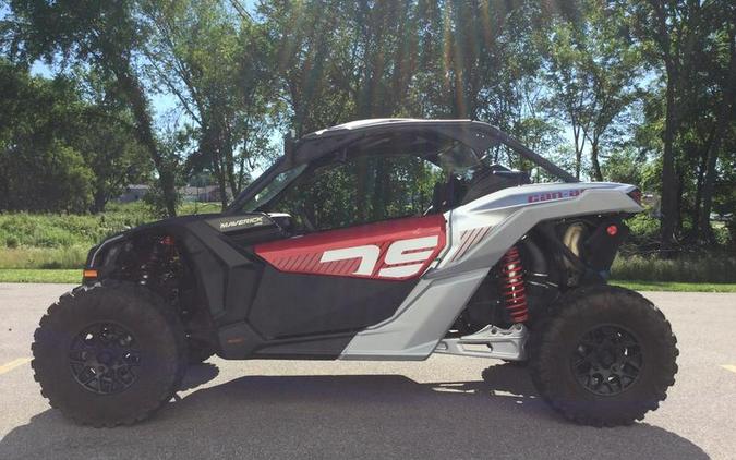 2024 Can-Am® Maverick X3 DS Turbo Catalyst Gray