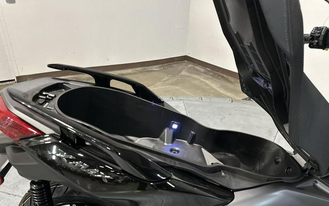 2026 Yamaha XMAX™ Base