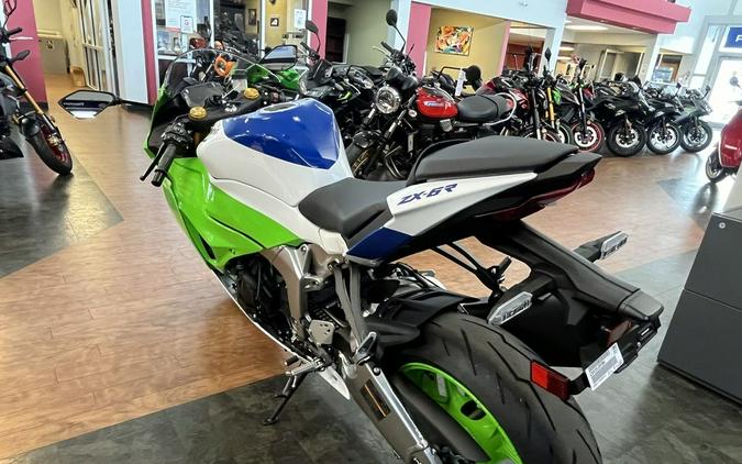 2024 Kawasaki Ninja® ZX™-6R 40th Anniversary Edition ABS