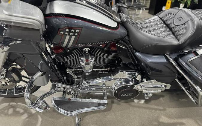 2019 Harley-Davidson® FLTRXSE - CVO™ Road Glide®