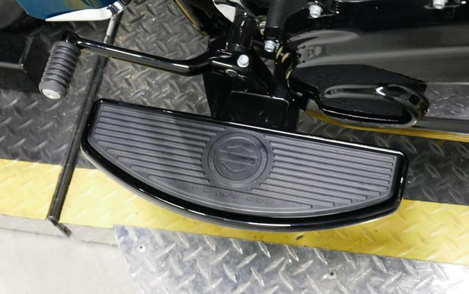 2026 Harley-Davidson® FLHC - Heritage Classic