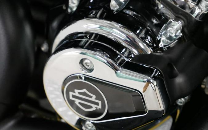 2026 Harley-Davidson® FLHC - Heritage Classic