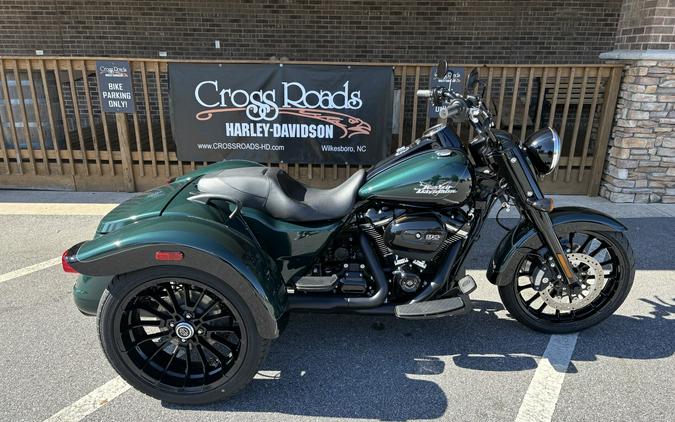2024 Harley-Davidson® Freewheeler® Alpine Green / Vivid Black