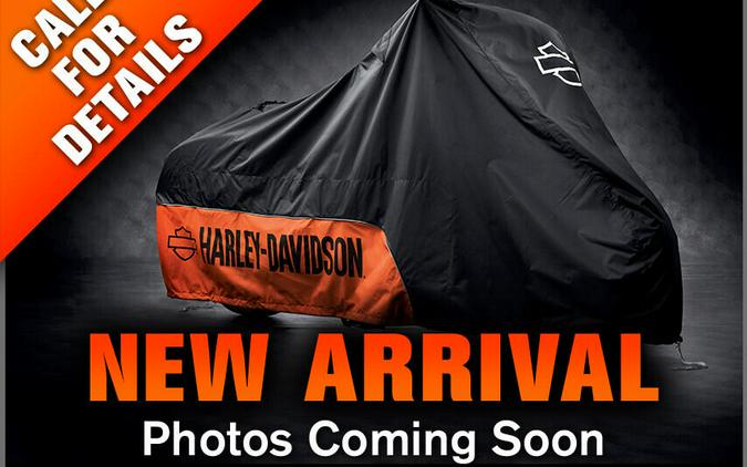 2019 Harley-Davidson® Heritage Classic 114 Billiard Blue/Billiard White