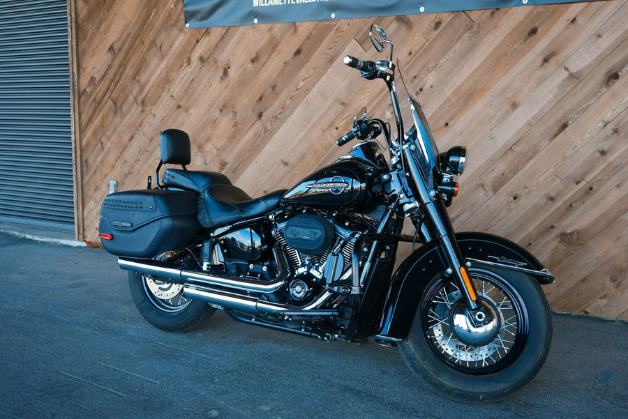 2019 Harley-Davidson Softail® Heritage Classic 114