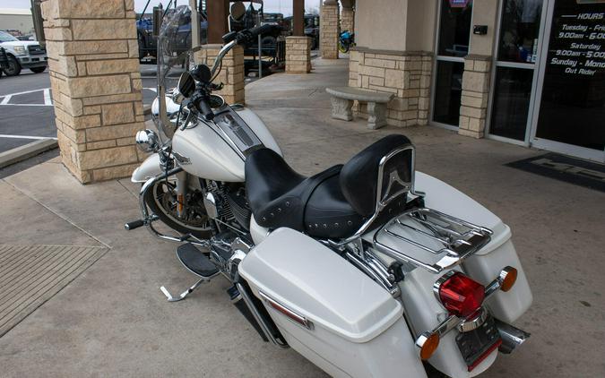 2015 HARLEY ROAD KING BASE