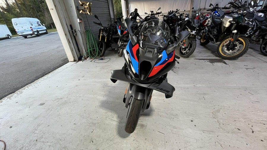 2025 BMW M 1000 RR