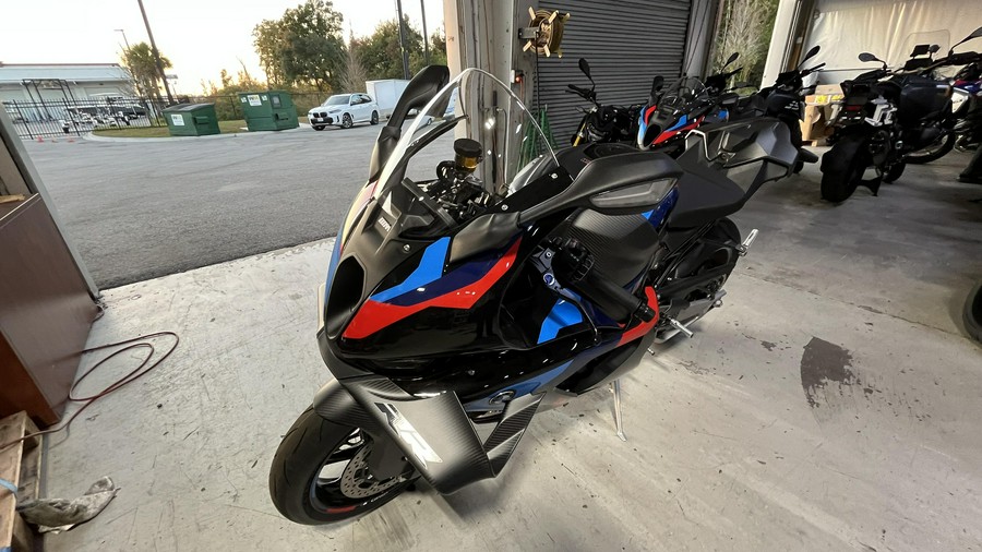 2025 BMW M 1000 RR