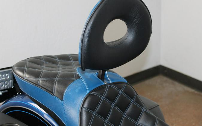 Harley-Davidson® 115th Anniversary Heritage Classic 114 2018 FLHCSANV 052724T LGNDBLUSNGL/BLK