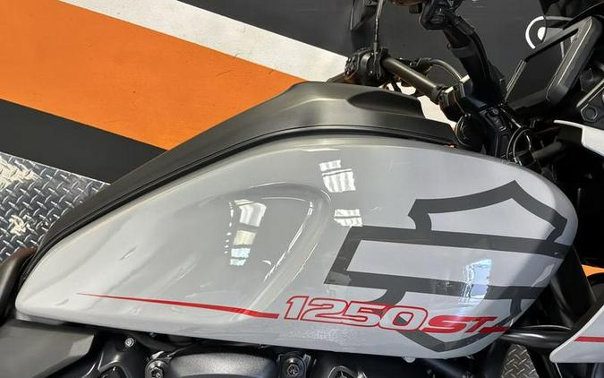 2025 Harley-Davidson® RA1250ST - Pan America® 1250 ST