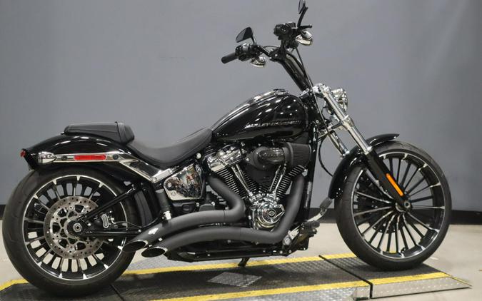 2025 Harley-Davidson Breakout Vivid Black