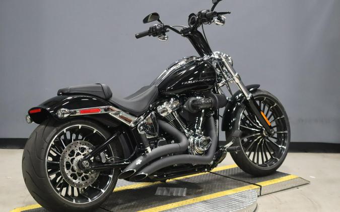 2025 Harley-Davidson Breakout Vivid Black