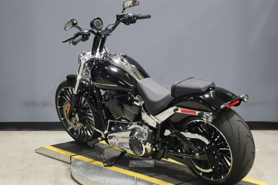 2025 Harley-Davidson Breakout Vivid Black