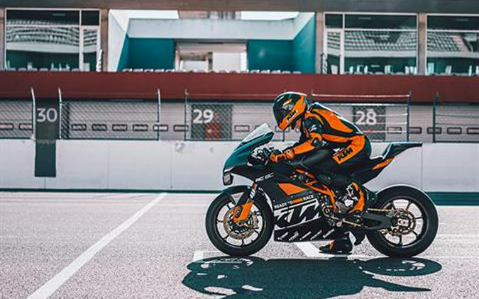 2023 KTM RC 8C